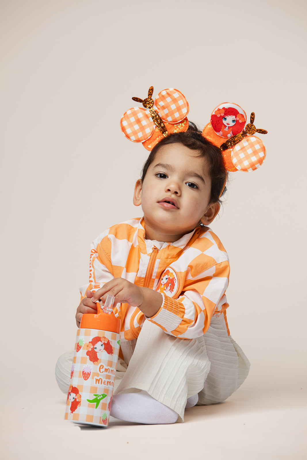 Child wearing Emma Memma Picnic Headband at a Jungle Picnic show